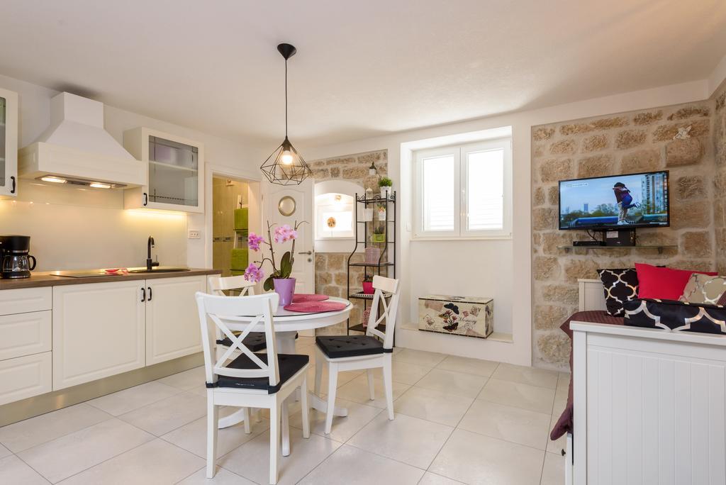 Appartement Studio Tironi 2 -Sonja à Trogir Extérieur photo