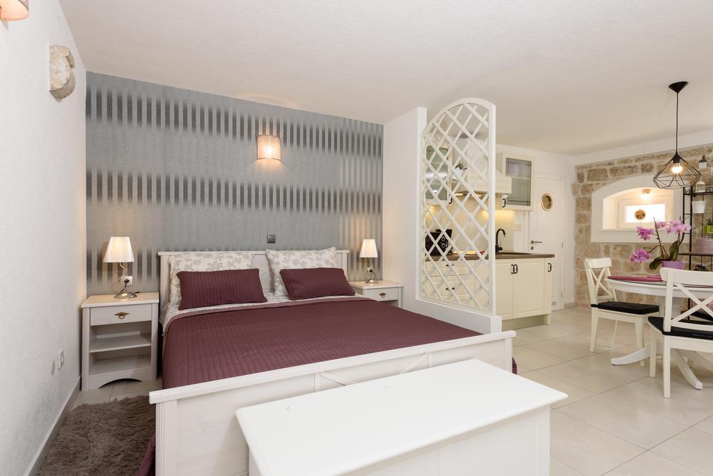 Appartement Studio Tironi 2 -Sonja à Trogir Extérieur photo