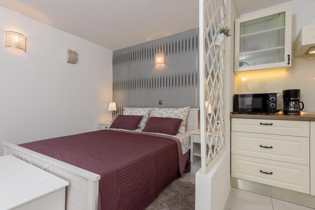 Appartement Studio Tironi 2 -Sonja à Trogir Extérieur photo