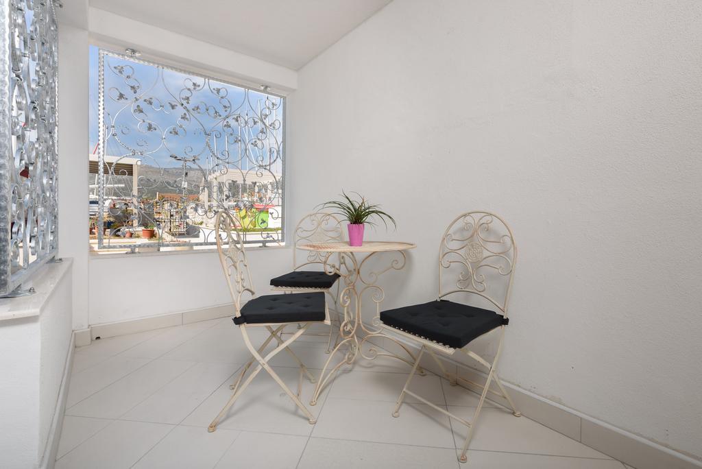 Appartement Studio Tironi 2 -Sonja à Trogir Extérieur photo