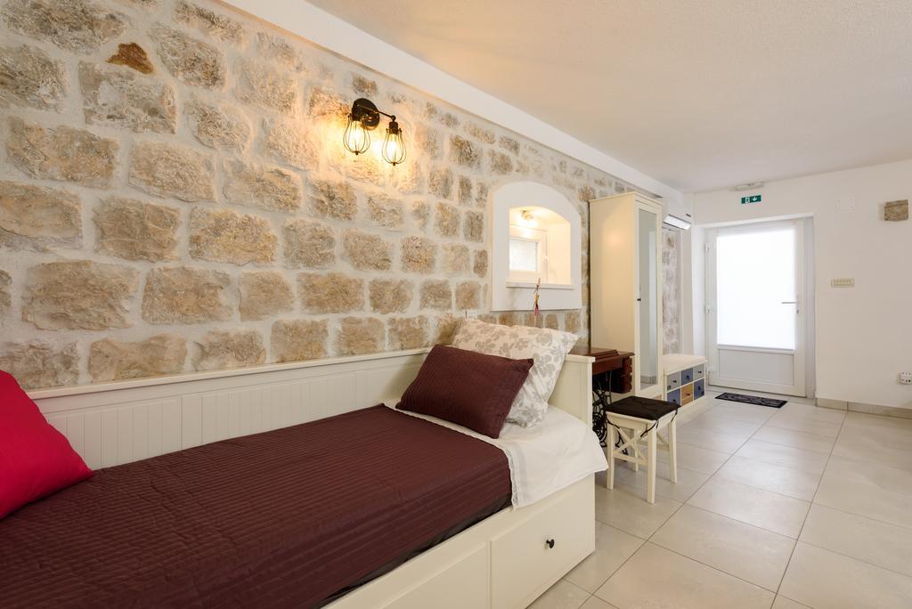 Appartement Studio Tironi 2 -Sonja à Trogir Extérieur photo