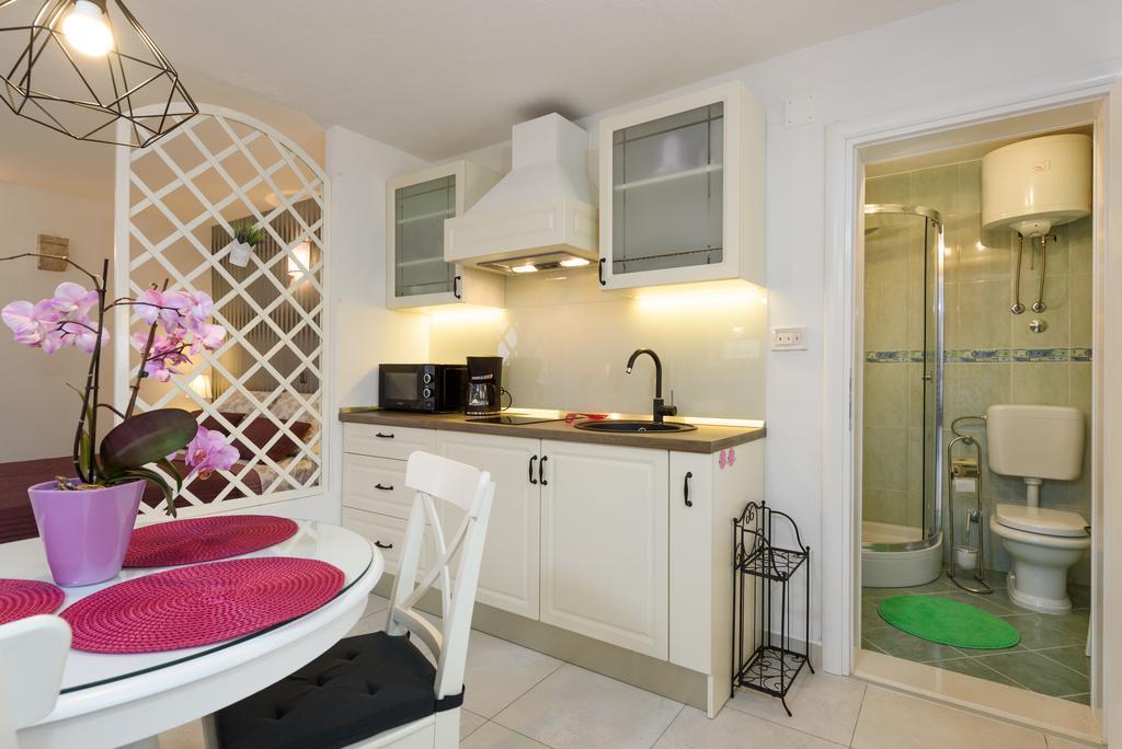 Appartement Studio Tironi 2 -Sonja à Trogir Extérieur photo